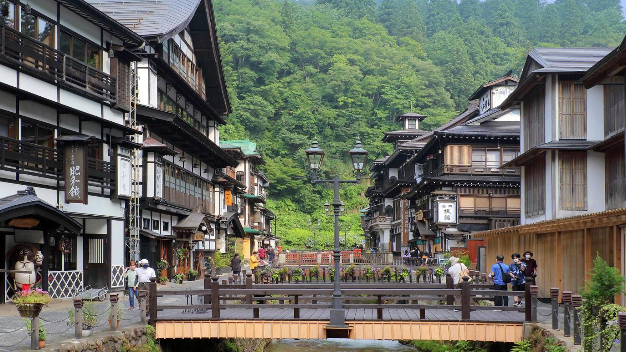 Ginzanso Hotel Obanazawa Bagian luar foto